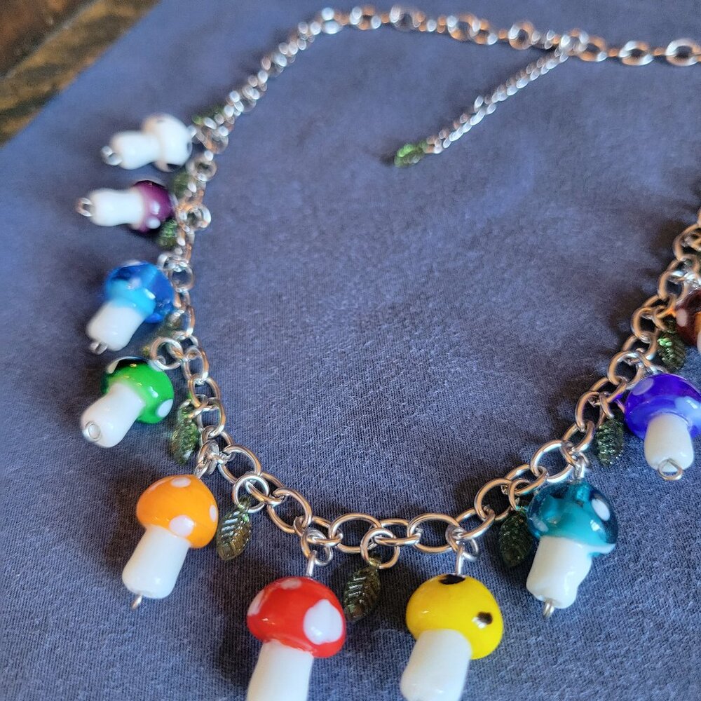 Mushroom Charm Necklace - Dark Green Leaves - Stainless Steel